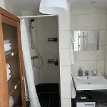 Luxurioeses 10min Zum Universitaet בית אירוח קאסל