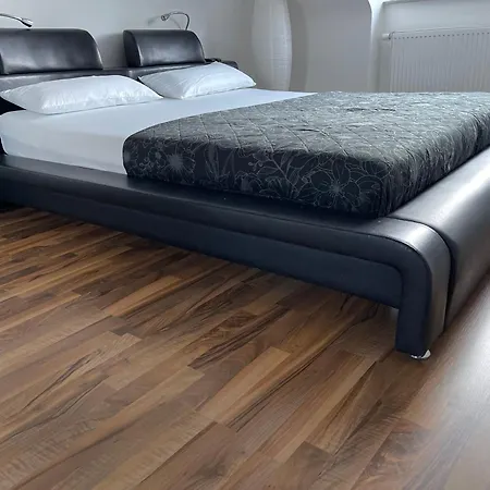 Luxurioeses 10min Zum Universitaet