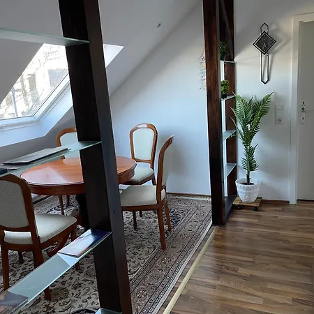 Privatunterkunft Luxuriöses 10min Zum Universität