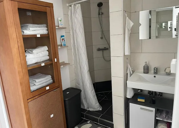Quarto em Acomodações Particulares Luxurioeses 10min Zum Universitaet *