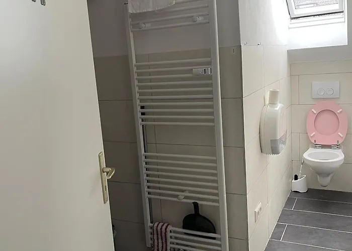 Quarto em Acomodações Particulares Luxurioeses 10min Zum Universitaet *